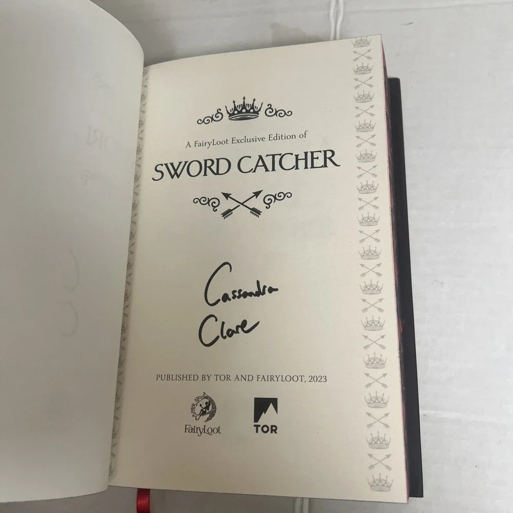 Cassandra Clare Sword Catcher SIGNED‎ Fairyloot Edition 2023 HCDJ Sprayed Edges